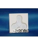 FIDGET HAND SPINNERS 1 White High Quality Long life Low Noise BRAND NEW ... - $1.68 CAD