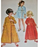 Vintage McCalls Pattern 8524 CHILD&#39;S ROBE in 2 VERSIONS Size 2 or Size 4... - £11.79 GBP