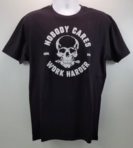 DA) Cameron Hanes Nobody Cares Work Harder Black Skull T-Shirt Large - $19.79