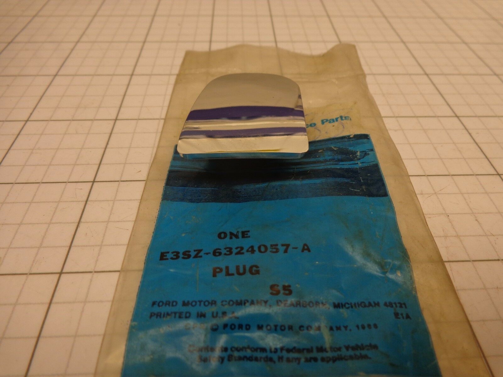 FORD OEM NOS E3SZ-6324057-A Door Arm Rest End Plug Chrome LH Some Thunde... - $20.30