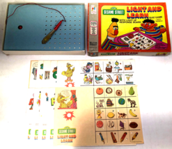 Vintage 1977 Sesame Street LIGHT AND LEARN Quiz Game - $34.53