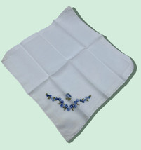Vtg Lot of 3 Handkerchiefs Embroidered Tiny Floral Bouquet Hankies Grann... - $9.49