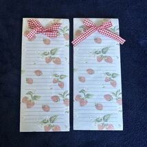 (2) Vintage Jo-Ann Stores Magnetic Notepads Blue W/ Strawberries, Sealed - €10,73 EUR