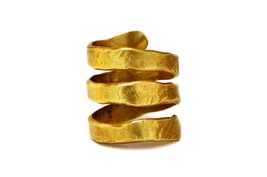 Boho Hammered Spiral Ring, Adjustable Gold Brass Ring, Gypsy Style - £15.98 GBP