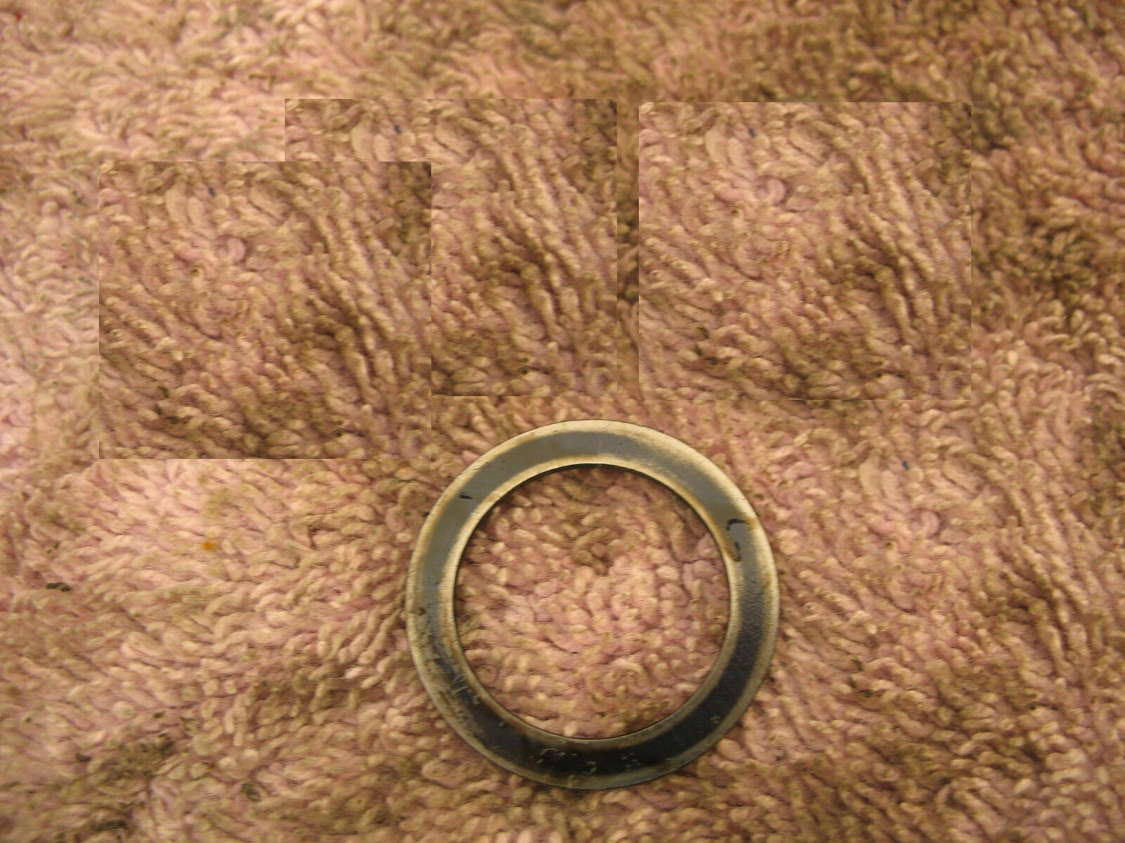 EXHAUST VALVE SPRING SEAT 1985 85 HONDA TRX250 TRX 250  - $7.92