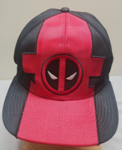 Marvel Deadpool Red Black Snapback Hat (A3) - £12.45 GBP