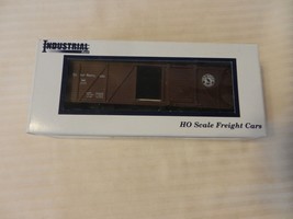 HO Scale Industrial Rail Plastic Brown Great Northern Box Car #5718 - £14.38 GBP
