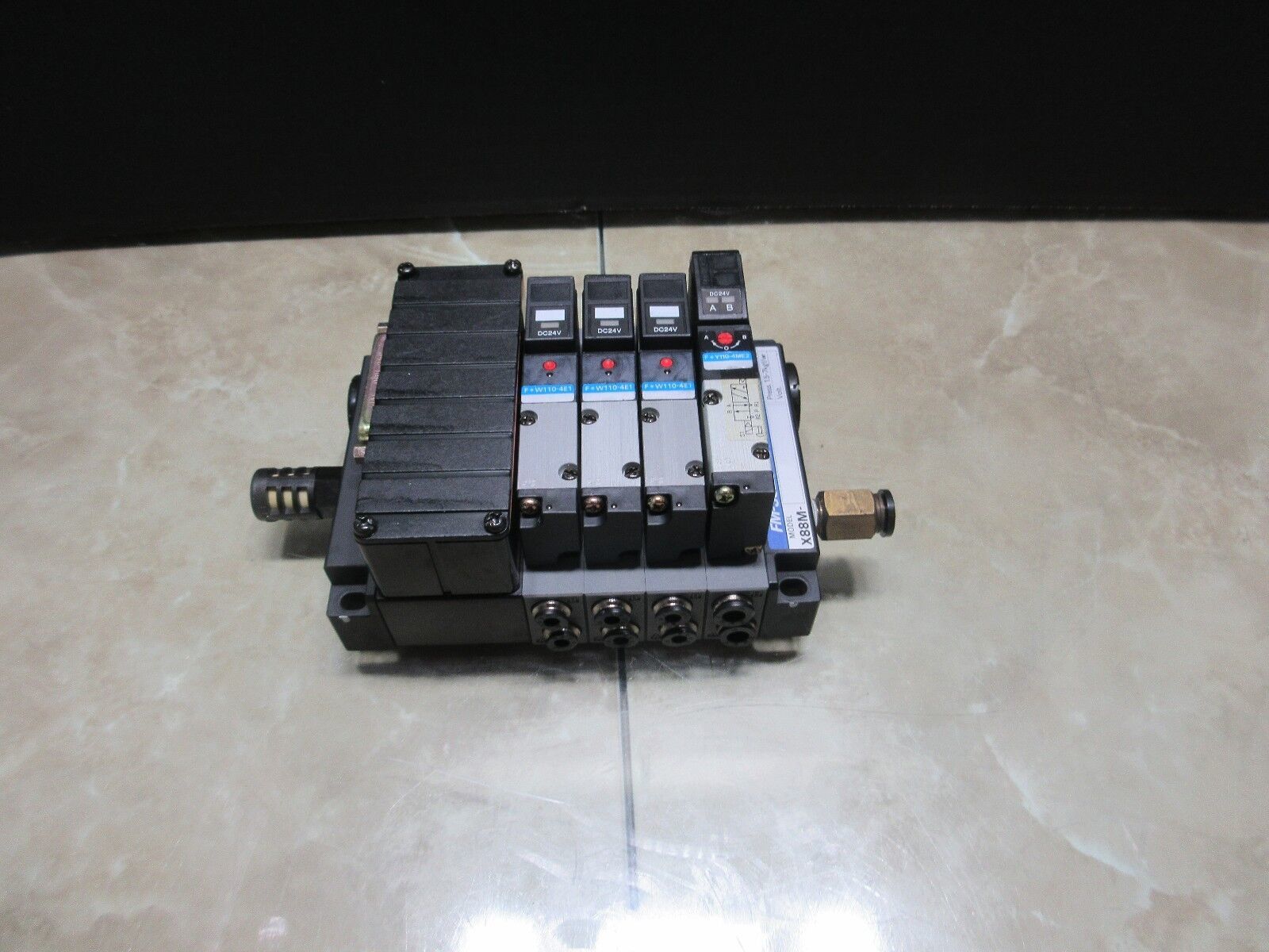 KOGANEI FM-SOLID PNEUMATIC X88M-FD124W F W110 FW110-4E1 FY110-4ME2 VALVE - $83.53