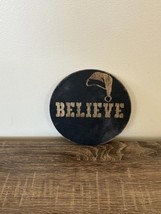 Savvy Creations Believe Christmas Sign Plaque - $429.20 MXN Savvy Creations Believe Christmas Sign Plaque - $429.20 MXN