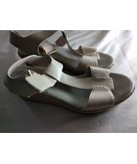 Womens Shoes Clarks Size 3.5 UK Synthetic Beige Heels - £14.12 GBP