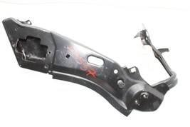 07-13 MERCEDES-BENZ W221 S600 RIGHT PASSENGER SIDE HEADLIGHT MOUNT BRACKET E4557 image 4