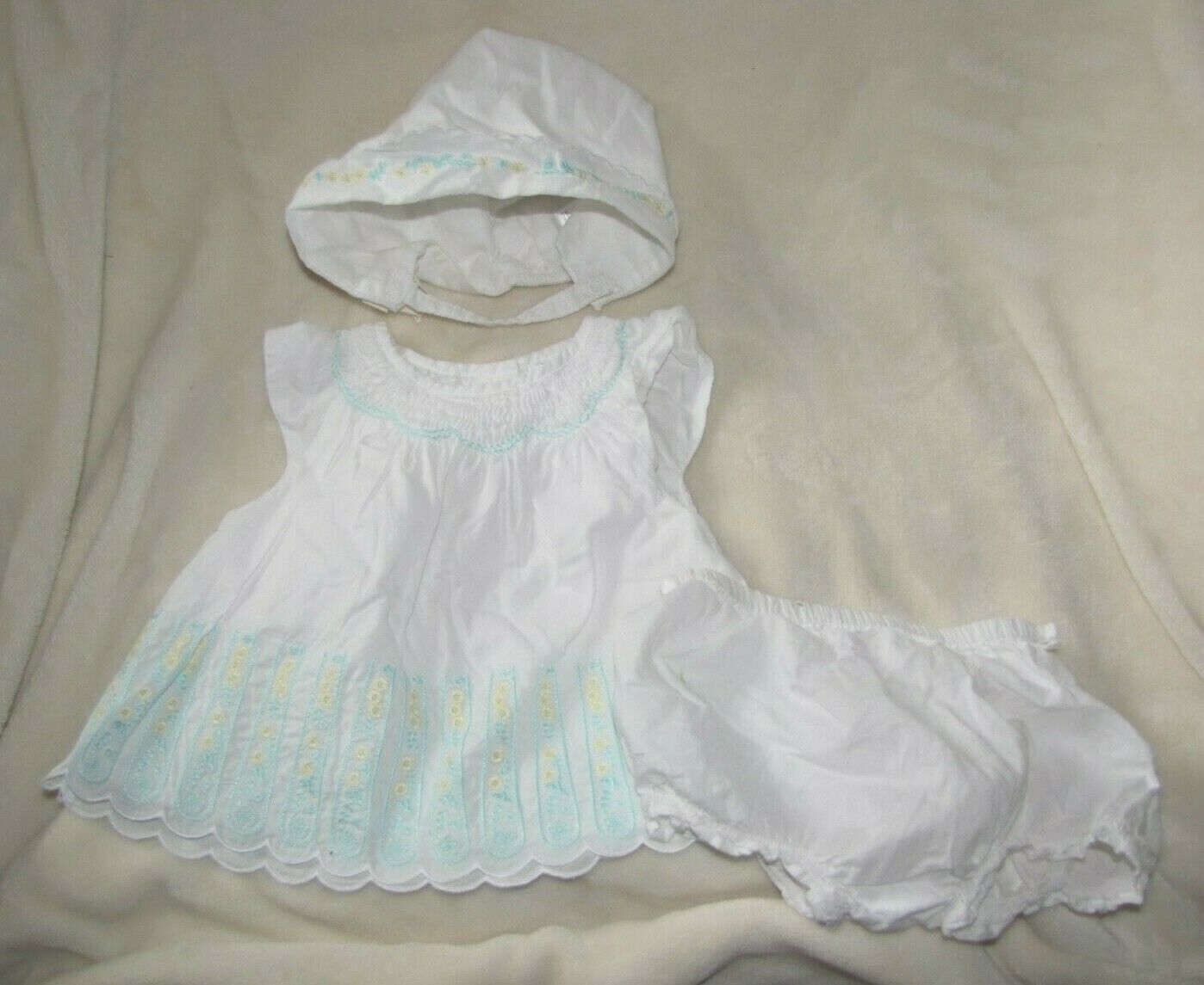 Janie and Jack Baby Girl 2008 White Blue Yellow Smocked Embroidery Dress Bonnet - $39.59