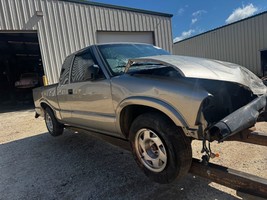 1998 2003 GMC Sonoma OEM 4.3L 2WD 3.42 Rear Axle  - $433.13