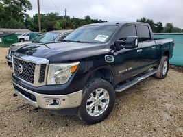 2017 Nissan Titan XD OEM G41 Magnetic Black Pickup Bare Cab Shell  - $18,231.36 MXN