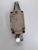 Omron WLD2-G1 Ser.B Limit Switch - £19.91 GBP