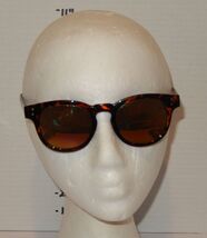 Foster Grant Tortoise Shell Sunglasses Brown Gradient Lens Unisex SR0316 - $14.80