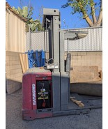 Raymond 550-OPC30TT 24V 3000 Lb. Electric Order Picker Forklift 210&quot; Lift - $275,312.01 MXN