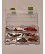 8  Fishing Lures  With Plano  Clear Case - $290.98 MXN
