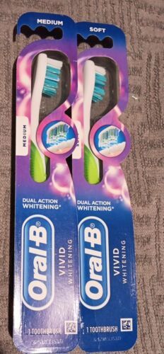 2 Oral-B 3D White Vivid Whitening Manual Toothbrushes - Soft & Medium (K20) - £12.68 GBP