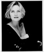 DENISE CROSBY b/w 8x10 portrait. STAR TREK: TNG first season co-star - $152.12 MXN