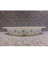 Pyrex Snowflake 1 1/2qt Oval Divided Serving Dish Turquoise on White - $24.64 CAD
