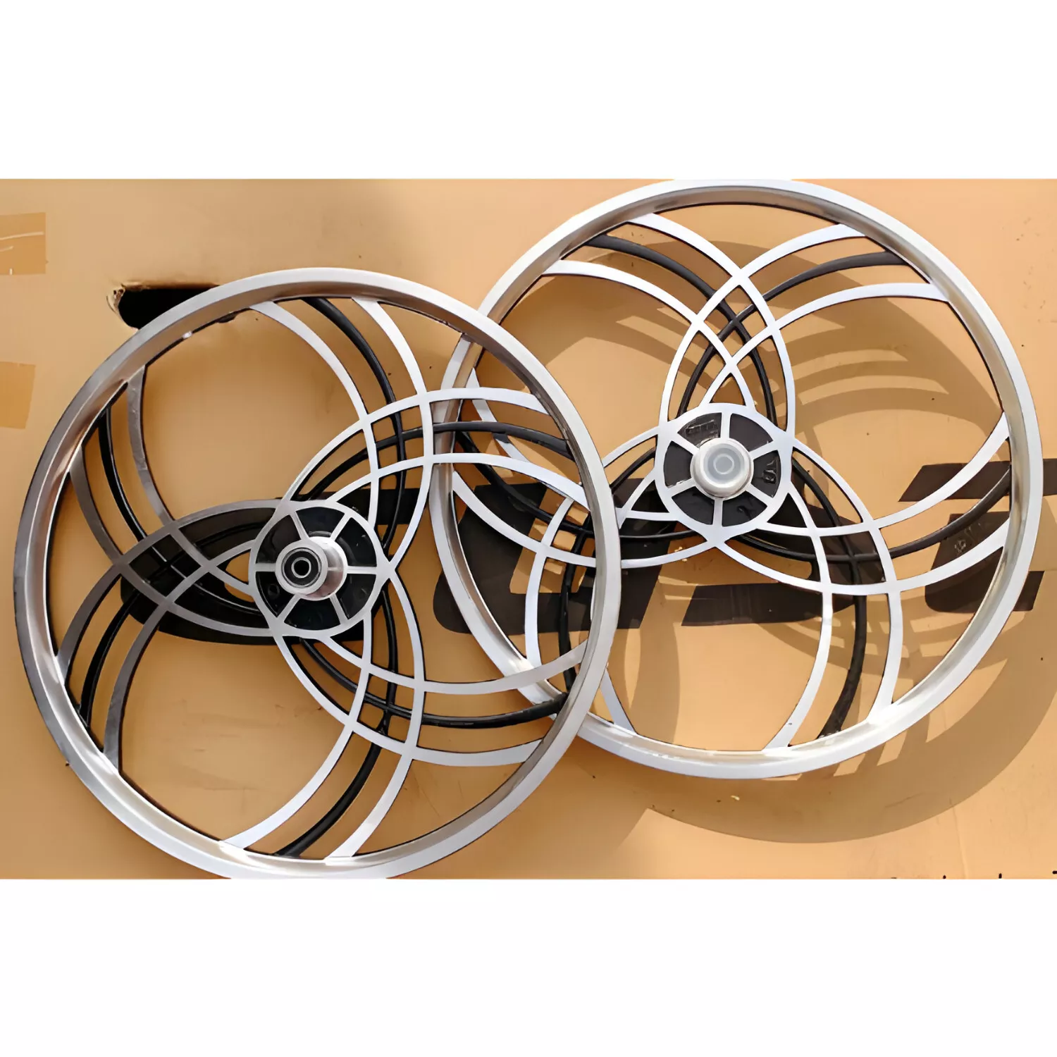 Item image 4