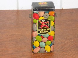 Vintage Hustler Beads Tin containing 48 wooden beads - €29,47 EUR