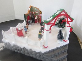 Dept 56 52790 Village Animated &quot;Photo with Santa&quot; Accessory Christmas vi... - $1,152.67 MXN