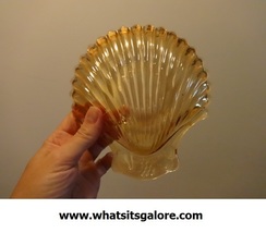 AMBER glassware: clamshell dish with fruit - $6.00