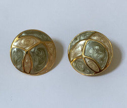 Vintage Monet Gold Tone Clip On Earrings Mother Of Pearl Round Costume Jewelry - £9.93 GBP