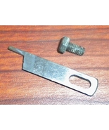 Singer Lockstitch 14U34 Knife Movable #412585 w/Mounting Screw - £7.19 GBP
