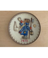 Vintage 1972 Goebel M.J. Hummell Annual Bas Relief Collector Plates~ TMK4 - £9.34 GBP