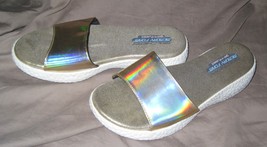 Women&#39;s SKECHERS Memory Foam Gel-infused open Toe Slip On GOLD Sandals Sz US 9 - £23.59 GBP