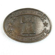 Vintage 1976 Liberty Bell Bicentennial Belt Buckle Patriot Brass tone Metal Oval - £15.65 GBP