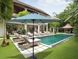 Giant 9ft Frosty Green Umbrella - $81.99