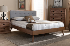 Henson Light Gray Fabric Upholstered Walnut Brown Queen Bed - €389,83 EUR