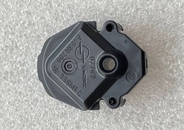 Instrument panel dash gauge cluster tachometer drive motor 6403R200 - £3.98 GBP