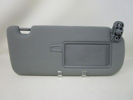 2011-2015 Kia Sorento Passenger Sun Visor Sunvisor Gray OEM A04B19030 - £53.94 GBP