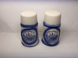 Williamsburg, Va Governor&#39;s Palace Salt &amp; Pepper Shakers Vintage Unused - £19.51 GBP