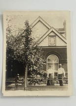 1910s AMERICAN HOMESTEAD original antique 4&quot; x 5&quot; photograph POSING BY H... - $202.80 MXN