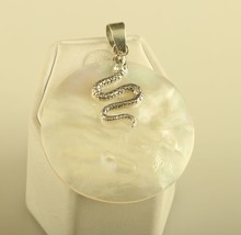 Vtg Sterling Silver Bali Legacy Round Mother of Pearl Snake Embellished Pendant - £34.79 GBP