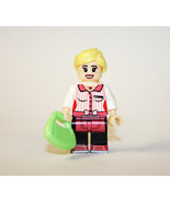 Minifigure Woman Diner Waitress Rare - $6.37