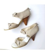 Michael Michael Kors Size 6.5 Suede Heels Bow Back Zip Closure Wood Like... - $9.90