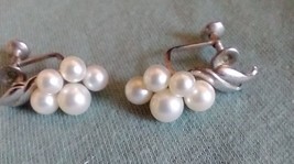 Vtg. Sterling Silver &amp; Cultered Pearls Leaf and Flowers Earrings - £33.23 GBP