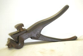 Vintage Primitive Saw Set Tool - $182.59 MXN