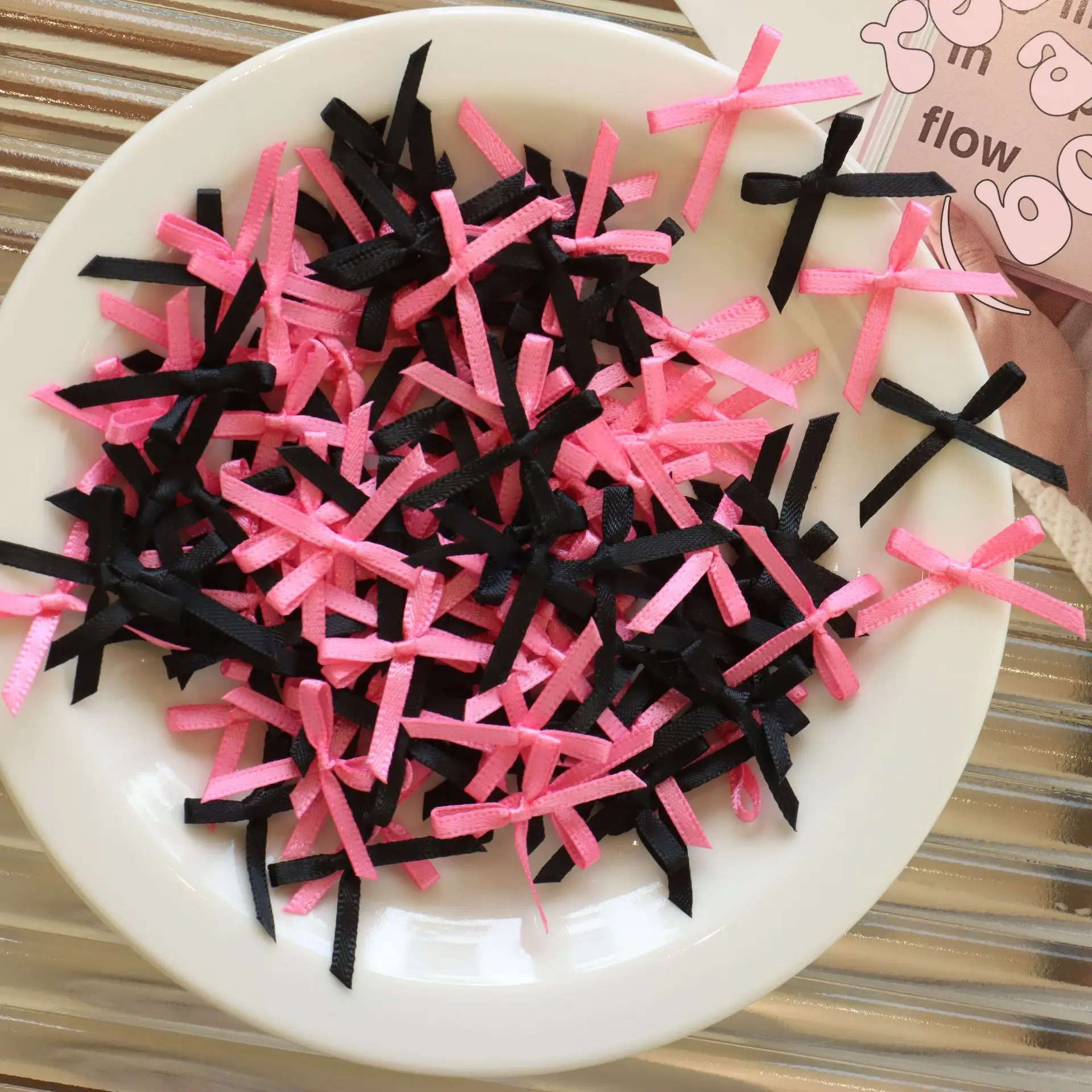 100pcs/lot 0 3cmx2 5cmx3cm Small Satin Ribbon Bows -2.5cm X 3cm Black po... - $102.81 MXN