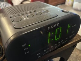 Sony ICF-C218 Dream Machine Black AM/FM Alarm Clock Radio - Tested and Working - £12.65 GBP