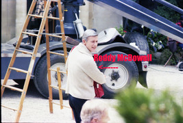 Charlie CHAN/DRAGON Queen 1980 Candid On-Set 5x7 Photo Roddy Mc Dowall #540 - £4.79 GBP