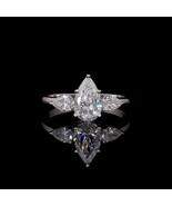 2.00 Carat Pear shape Lab Grown Diamond Ring Engagement Ring 14K Gold Ring - $26,721.34 MXN