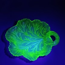 Indiana Glass Co. Cabbage Leaf Candy Dish Depression Vaseline Uranium Glass - £17.55 GBP